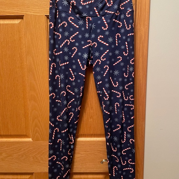 Candy Cane Leggings - Picture 1 of 2